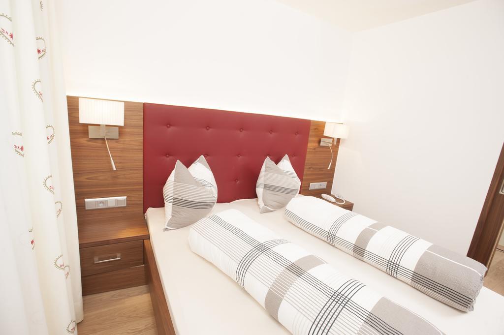 Apartmenthaus Gruberhof Schenna Pokój zdjęcie